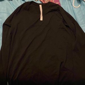 Lululemon black top
